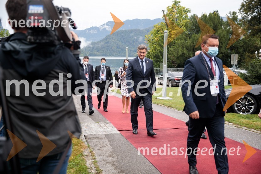  Andrej  Plenković, hrvaški politik;  ... 15. mednarodna konferenca Blejski strateški forum