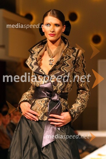 Modna revija Mojce BeseničarModna revija Mojce Beseničar