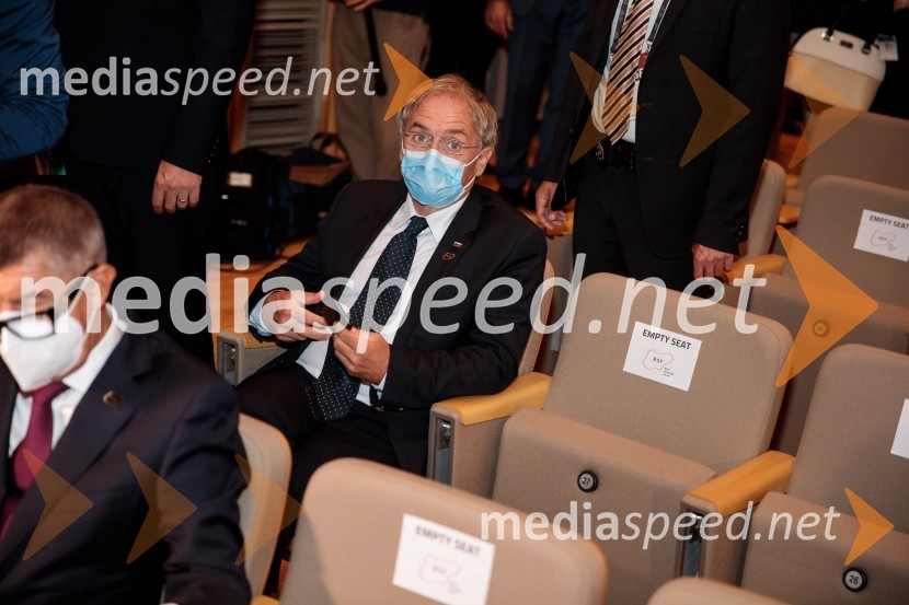  Andrej Babiš, predsednik Češke vlade;  Aleš Hojs, Minister za notranje zadeve15. mednarodna konferenca Blejski strateški forum