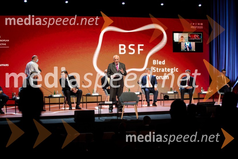  Andrej  Plenković, predsednik Vlade Republike Hrvaške;  Aleksandar Vučić, predsednik Republike Srbije;  ... ;  Viktor Orbán, predsednik madžarske vlade;  Andrej Babiš, predsednik Češke vlade;  Mateusz  Morawiecki, predsednik vlade Republike Poljske15. mednarodna konferenca Blejski strateški forum