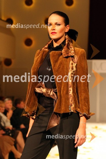 Modna revija Mojce BeseničarModna revija Mojce Beseničar