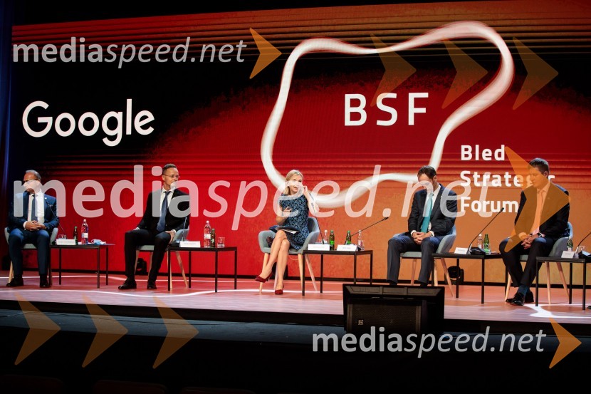  Gordan Grlić Radman, hrvaški politik;  Peter Szijjarto, minister za zunanje zadeve in trgovino, Madžarska;  ... ;  Anže Logar, minister za zunanje zadeve;  Tomáš  Petříček, češki minister za zunanje zadeve15. mednarodna konferenca Blejski strateški forum