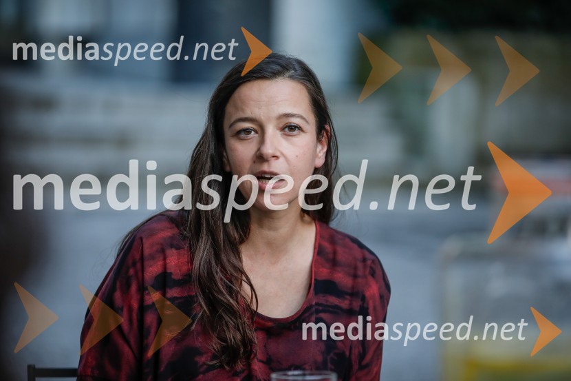  Severa Gjurin, glasbenicaSevera Gjurin izdala nov album Ali je še kaj prostora?