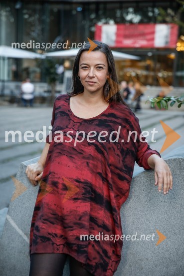  Severa Gjurin, glasbenicaSevera Gjurin izdala nov album Ali je še kaj prostora?