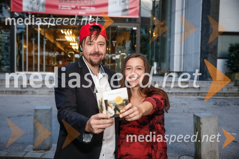  Gal Gjurin, glasbenik;  Severa Gjurin, glasbenicaSevera Gjurin izdala nov album Ali je še kaj prostora?