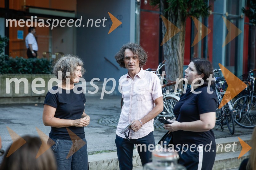  Darinka Hvalec, Cankarjev dom;  Jure Longyka, moderator;  Teja Pelko, novinarka, Svet24Severa Gjurin izdala nov album Ali je še kaj prostora?