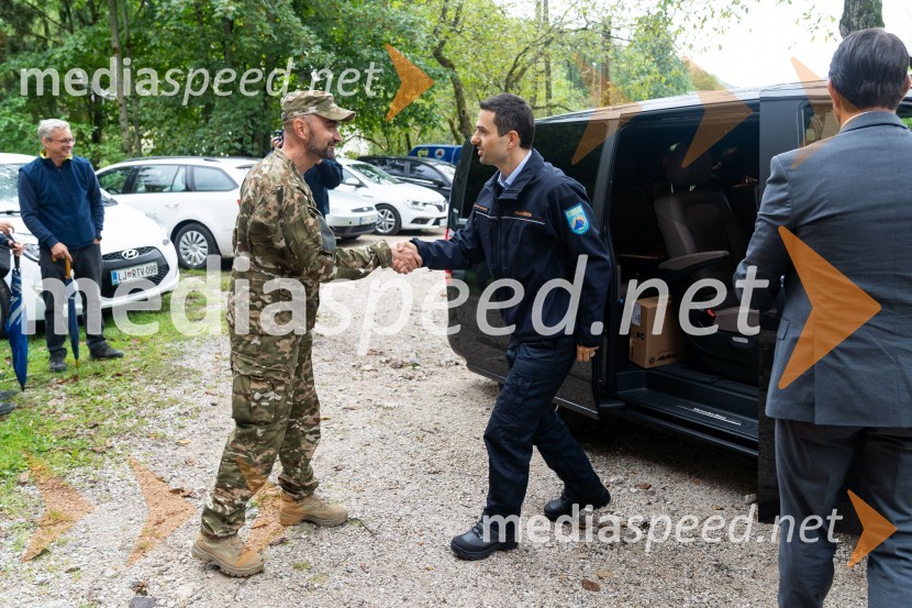  ... ;  Matej Tonin, podpredsednik vlade in minister za obrambo;  ... Vaja reševanja v gorah s pomočjo helikopterja