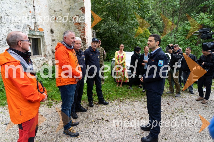  ... ;  ... ;  ... ;  Matej Tonin, podpredsednik vlade in minister za obramboVaja reševanja v gorah s pomočjo helikopterja