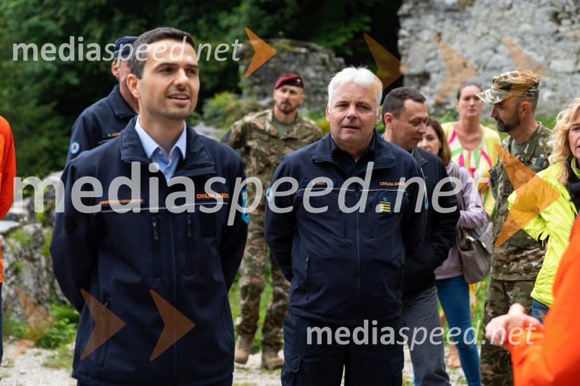  Matej Tonin, podpredsednik vlade in minister za obrambo;  ... Vaja reševanja v gorah s pomočjo helikopterja