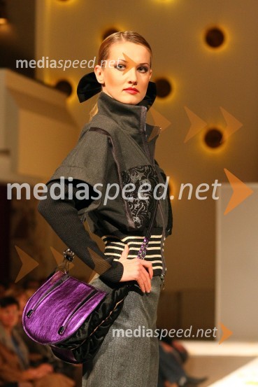 Modna revija Mojce BeseničarModna revija Mojce Beseničar