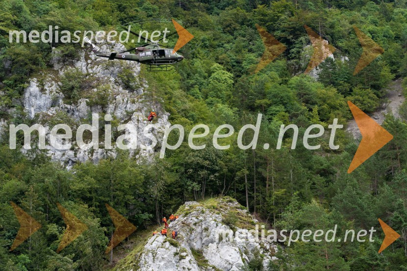 Vaja reševanja v gorah s pomočjo helikopterja