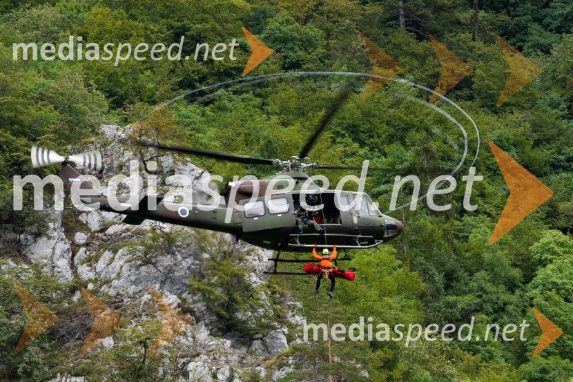 Vaja reševanja v gorah s pomočjo helikopterja