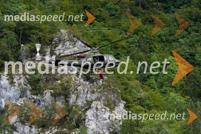 Vaja reševanja v gorah s pomočjo helikopterja