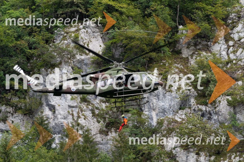 Vaja reševanja v gorah s pomočjo helikopterja