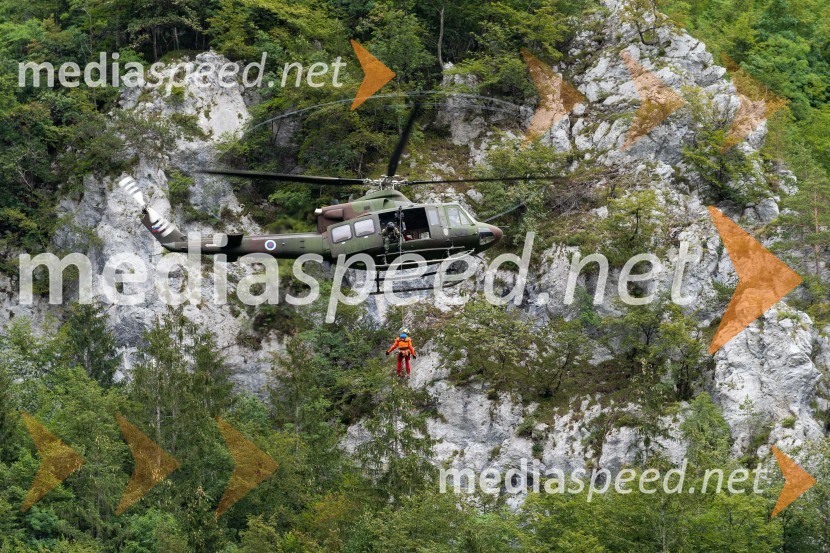 Vaja reševanja v gorah s pomočjo helikopterja