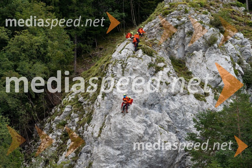 Vaja reševanja v gorah s pomočjo helikopterja