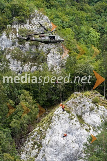 Vaja reševanja v gorah s pomočjo helikopterja