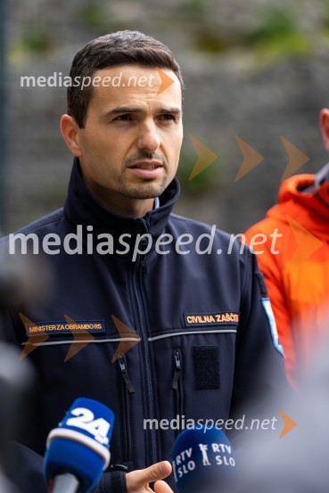  Matej Tonin, podpredsednik vlade in minister za obramboVaja reševanja v gorah s pomočjo helikopterja