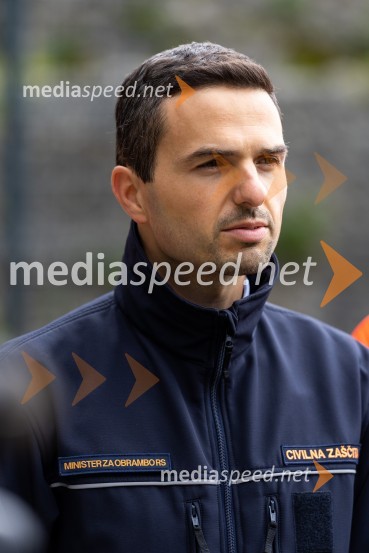  Matej Tonin, podpredsednik vlade in minister za obramboVaja reševanja v gorah s pomočjo helikopterja