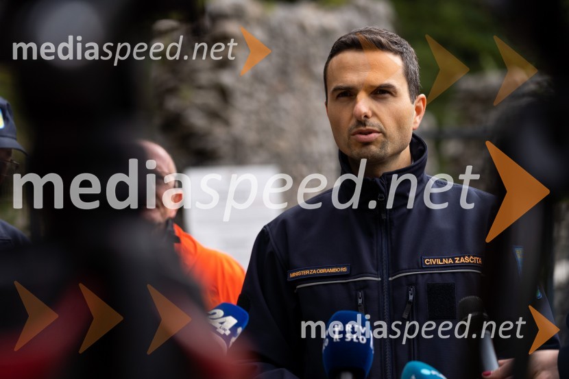  Matej Tonin, podpredsednik vlade in minister za obramboVaja reševanja v gorah s pomočjo helikopterja
