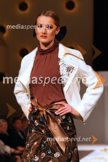 Modna revija Mojce BeseničarModna revija Mojce Beseničar