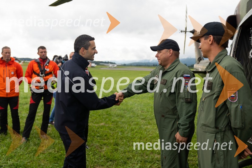  Matej Tonin, podpredsednik vlade in minister za obrambo;  ... ;  ... Vaja reševanja v gorah s pomočjo helikopterja