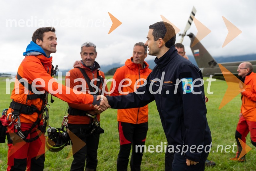  ... ;  ... ;  ... ;  Matej Tonin, podpredsednik vlade in minister za obramboVaja reševanja v gorah s pomočjo helikopterja
