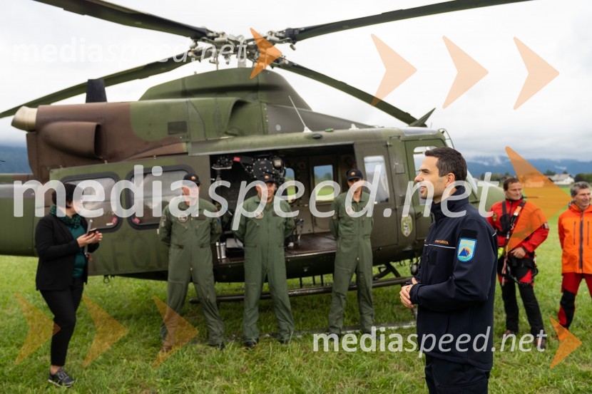  ... ;  ... ;  ... ;  ... ;  Matej Tonin, podpredsednik vlade in minister za obrambo;  ... ;  ... Vaja reševanja v gorah s pomočjo helikopterja