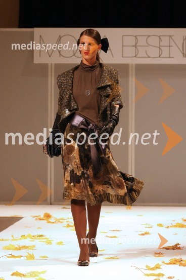 Modna revija Mojce BeseničarModna revija Mojce Beseničar