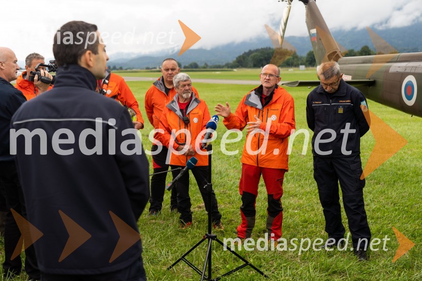  Matej Tonin, podpredsednik vlade in minister za obrambo;  ... ;  ... ;  ... Vaja reševanja v gorah s pomočjo helikopterja