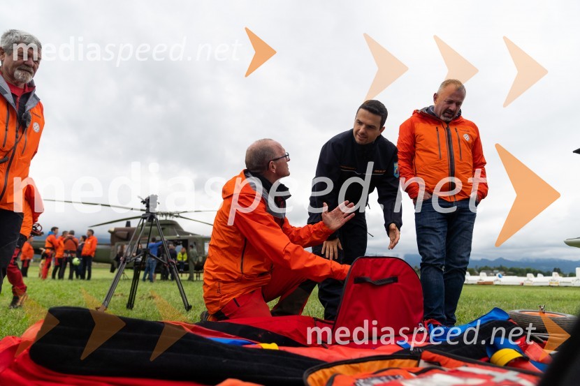  ... ;  ... ;  Matej Tonin, podpredsednik vlade in minister za obrambo;  ... Vaja reševanja v gorah s pomočjo helikopterja