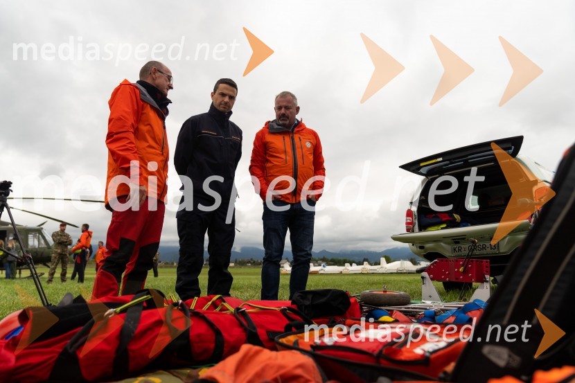  ... ;  Matej Tonin, podpredsednik vlade in minister za obrambo;  ... Vaja reševanja v gorah s pomočjo helikopterja