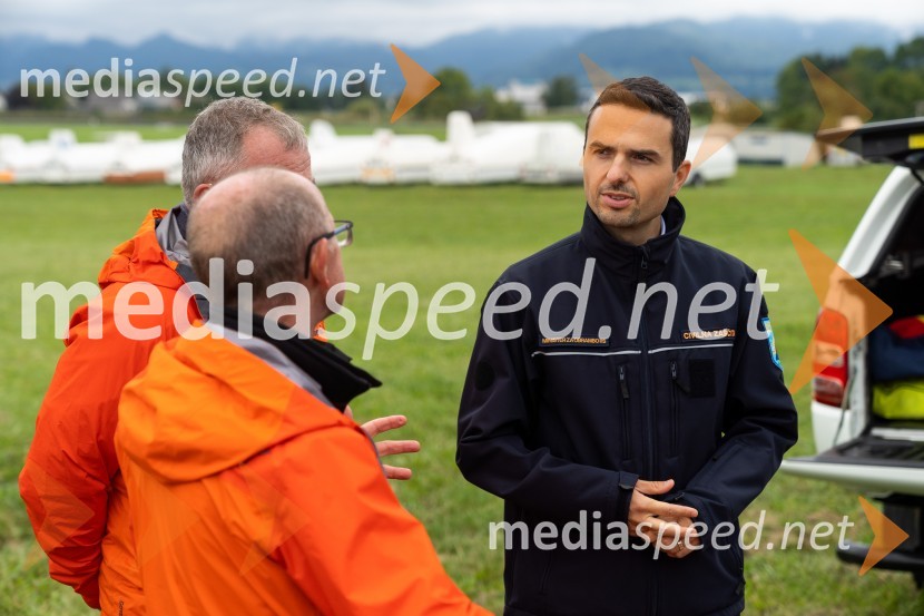  ... ;  Matej Tonin, podpredsednik vlade in minister za obramboVaja reševanja v gorah s pomočjo helikopterja