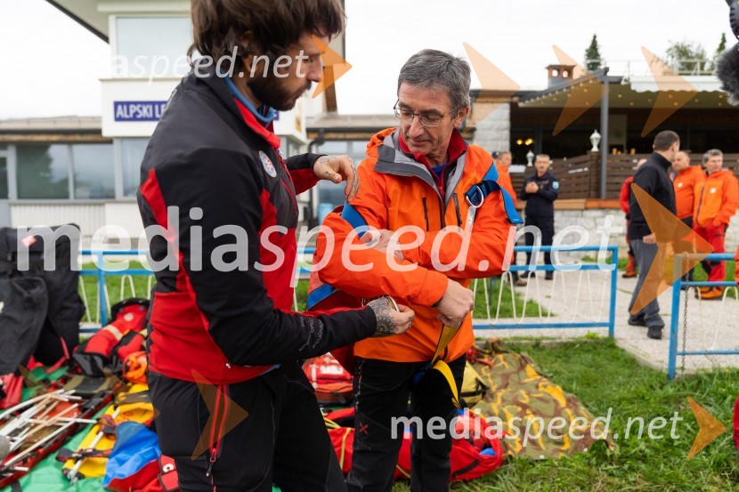 Vaja reševanja v gorah s pomočjo helikopterja