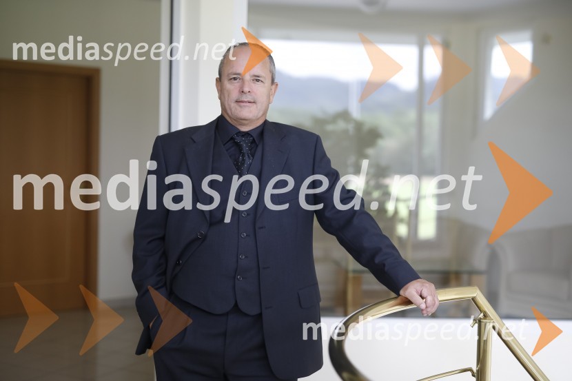  Edo Cof, direktor, Opal informatika d.o.o.Podpis pogodbe med direktorjema SAOP d.o.o. in Opal informatika d.o.o.