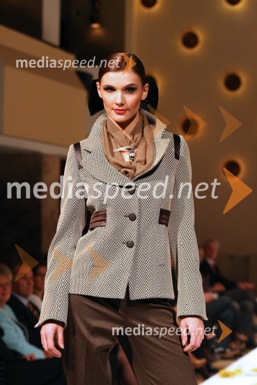 Modna revija Mojce BeseničarModna revija Mojce Beseničar