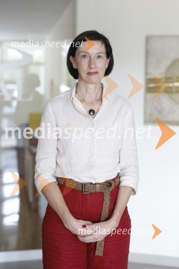  Petra Šinigoj, direktorica, SAOP, d. o. o.Podpis pogodbe med direktorjema SAOP d.o.o. in Opal informatika d.o.o.