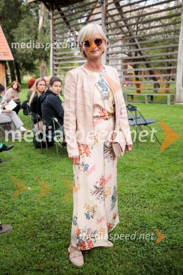  Sonja Poljanšek Škrabec, lastnica Welness centra SunnyMarcel Štefančič in Boštjan Videmšek, pogovor na Škrabčevi domačiji