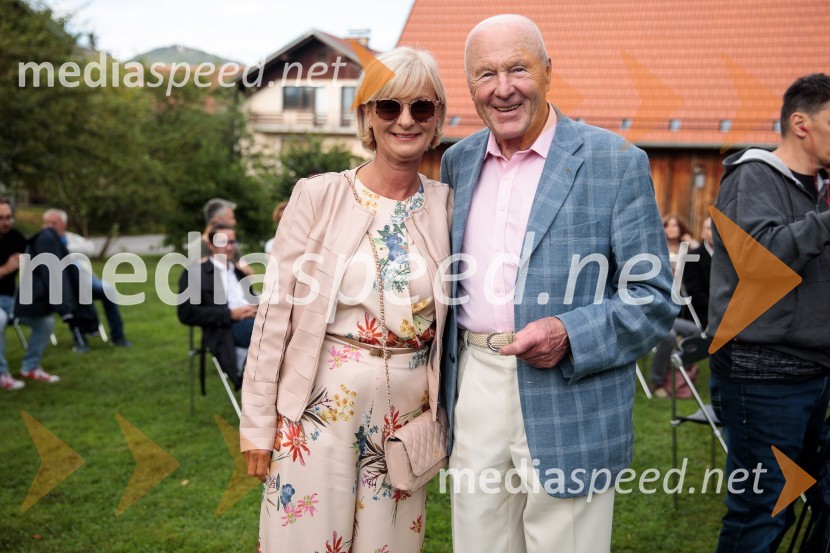  Sonja Poljanšek Škrabec, lastnica Welness centra Sunny;  ... Marcel Štefančič in Boštjan Videmšek, pogovor na Škrabčevi domačiji