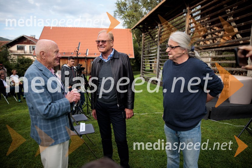  ... ;  Janez  Škrabec, direktor Riko d.o.o., predsednik Slovensko-ruskega poslovnega sveta, častni konzul Belorusije; mag. Marcel Štefančič ml., filmski kritik, publicist in TV voditeljMarcel Štefančič in Boštjan Videmšek, pogovor na Škrabčevi domačiji