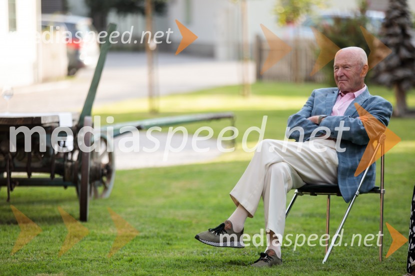 Marcel Štefančič in Boštjan Videmšek, pogovor na Škrabčevi domačiji