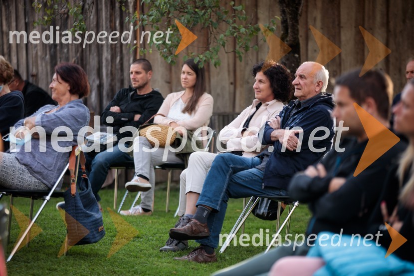 Marcel Štefančič in Boštjan Videmšek, pogovor na Škrabčevi domačiji