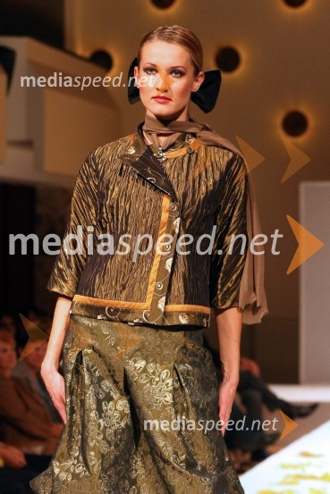 Modna revija Mojce BeseničarModna revija Mojce Beseničar