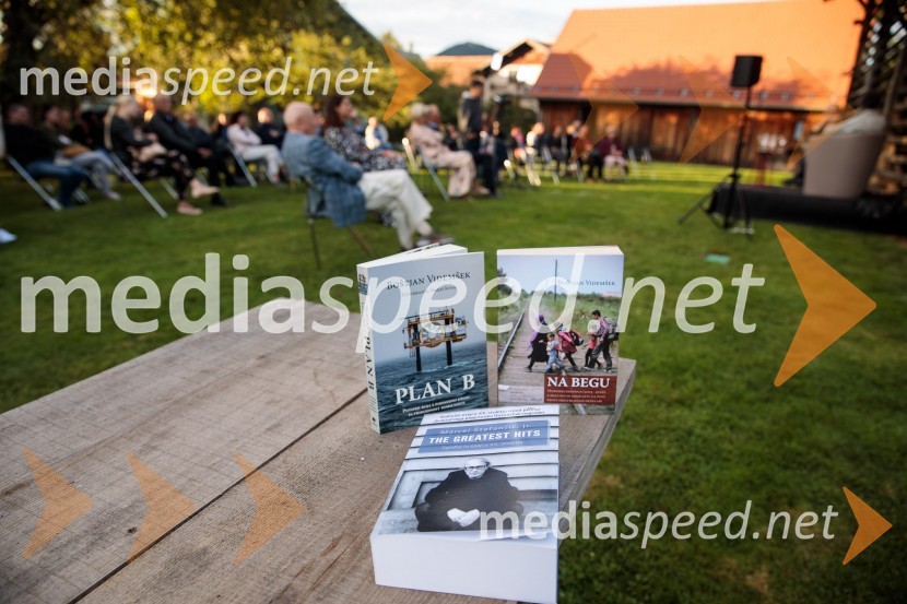 Marcel Štefančič in Boštjan Videmšek, pogovor na Škrabčevi domačiji