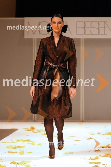 Modna revija Mojce BeseničarModna revija Mojce Beseničar
