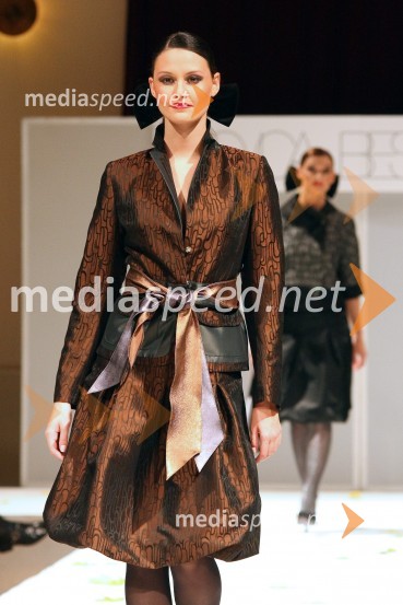 Modna revija Mojce BeseničarModna revija Mojce Beseničar