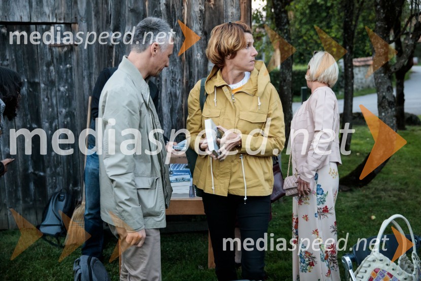 Marcel Štefančič in Boštjan Videmšek, pogovor na Škrabčevi domačiji