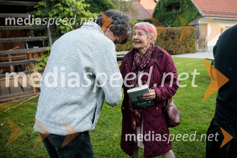 Marcel Štefančič in Boštjan Videmšek, pogovor na Škrabčevi domačiji
