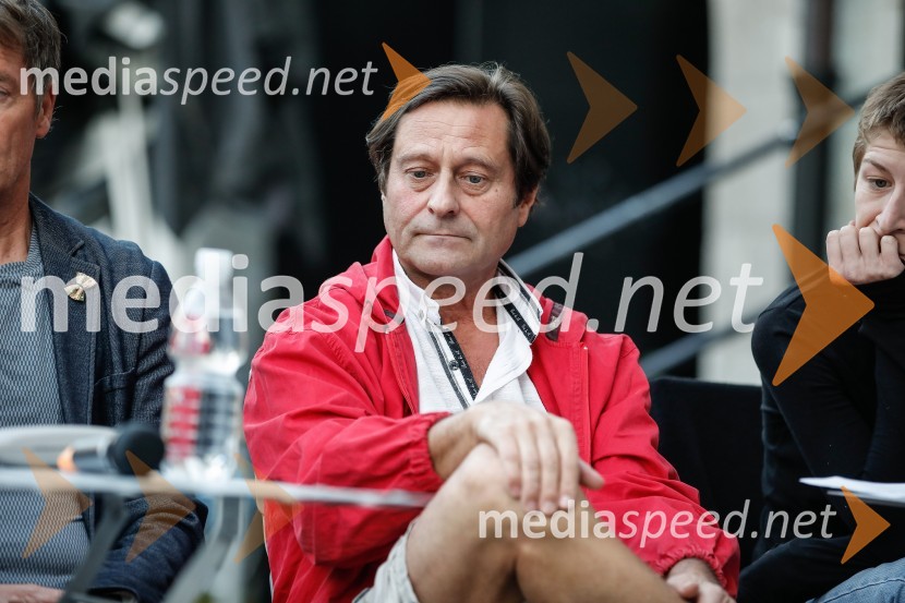  Uroš Maček, igralecSlovensko mladinsko gledališče, predstavitev 65. sezone