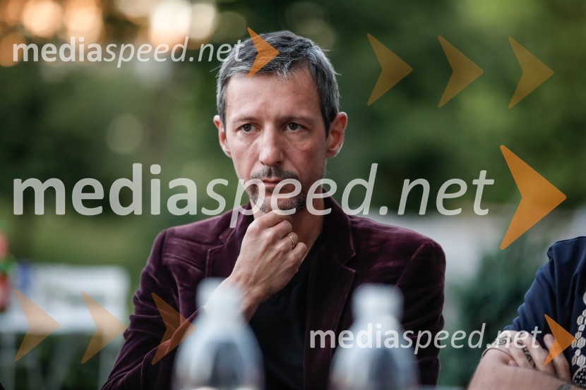  Boštjan Narat, glasbenikSlovensko mladinsko gledališče, predstavitev 65. sezone